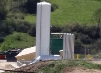 Enquitranament de les rases per la canalització del gas natural a Prats