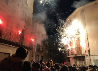 Prats reivindica, fa memòria i s’omple de llum i foc amb Les Xeres de Santa Àgata
