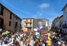 Prats de Lluçanès vibra amb un Carnestoltes ple de color, creativitat i germanor